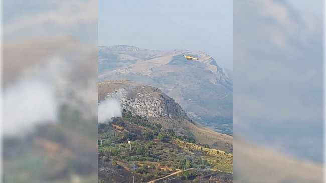 Pomeriggio di fuoco a Calatafimi Segesta. Paura per abitazioni e Parco archeologico