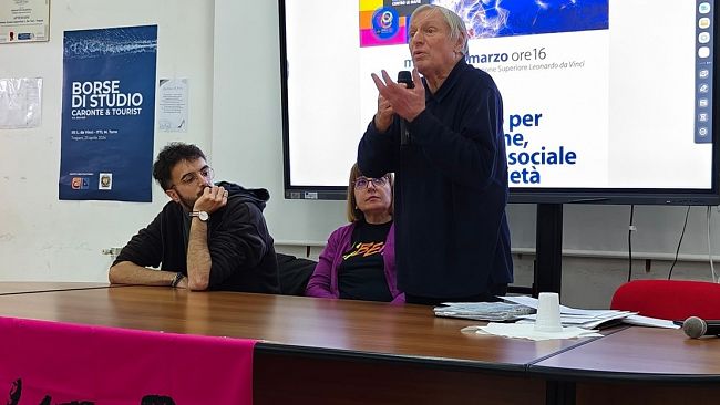 Don Luigi Ciotti ospite al “Da Vinci-Torre”. “I giovani hanno bisogno di punti di riferimento”