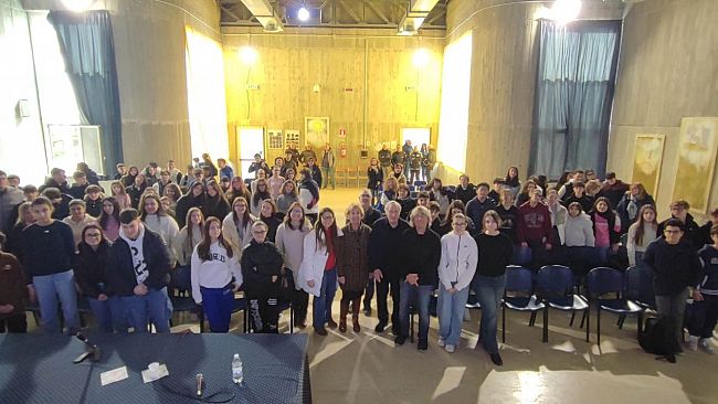 ​Don Luigi Ciotti incontra i giovani studenti dell’istituto Lombardo Radice di Castelvetrano