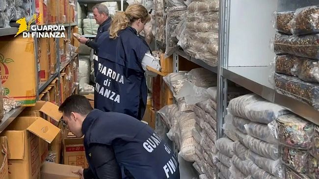 sequestrati-145-mila-articoli-nel-palermitano-tra-giocattoli-non-sicuri-e-copie-di-noti-brand