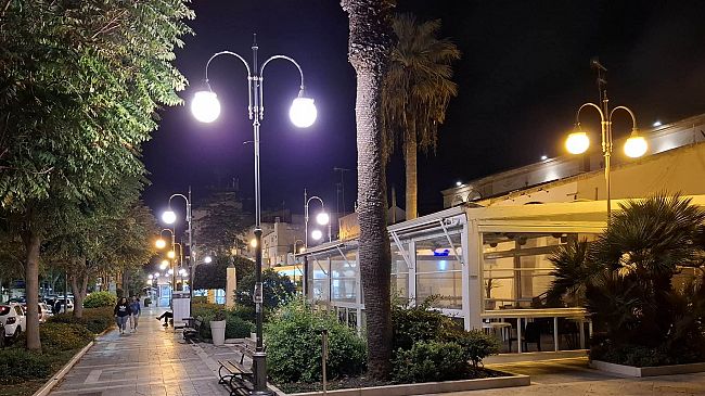 Mazara, un “pot-pourri” di luci sul lungomare della Città… 