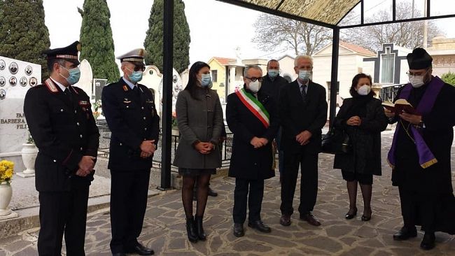 Il saluto alle spoglie del Maresciallo Maggiore Vincenzo Li Causi