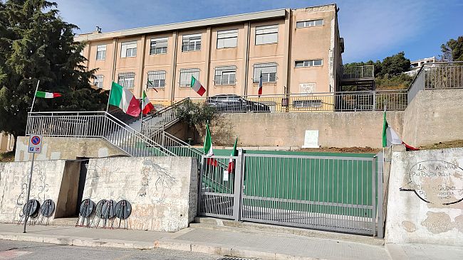 Si allarga il caso della mensa scolastica sospesa all'istituto Vivona di Calatafimi