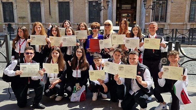Senato, Concorso “Testimoni dei Diritti” premiata l'IC Capuana Pardo
