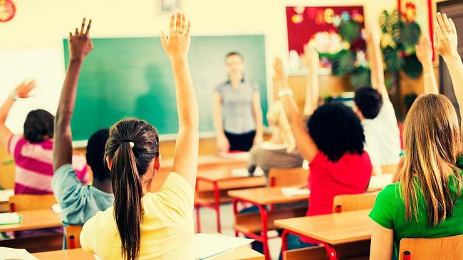 Partecipare o meno al piano straordinario di assunzioni nella scuola?