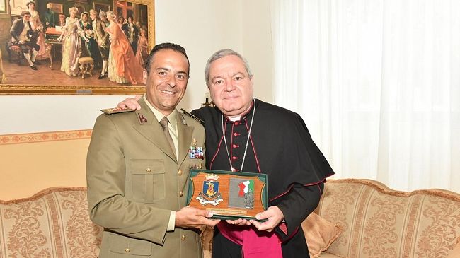 Visita dell’Ordinario Militare per l’Italia al 6° Reggimento Bersaglieri