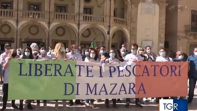 Pescatori sequestrati in Libia: anche l’ANFE lancia un appello al Ministro degli Affari Esteri