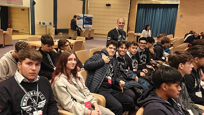 trapani-gli-studenti-della-5d-marino-torre-protagonisti-nel-mondo-aeronautico