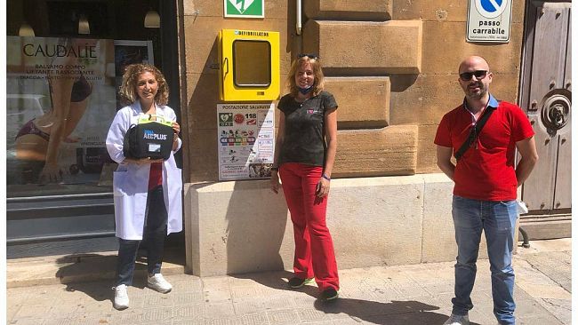 Trapani, riposizionato il defibrillatore pubblico rubato nei mesi scorsi