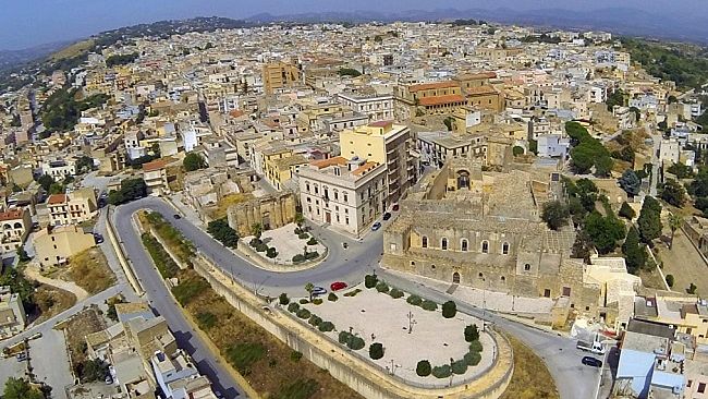 Partanna, pubblicato sul sito del Comune l’avviso per il servizio civico 2019