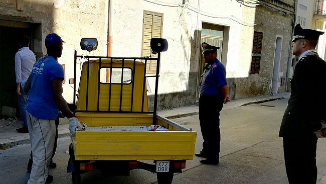 M5s. Ritrovata da Carabinieri e Polizia la motoape gialla rubata nel tardo pomeriggio di ieri.
