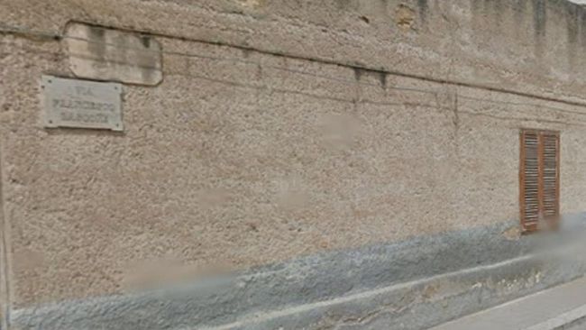 Tragedia familiare a Mazara, uomo accoltella la moglie e tenta il suicidio