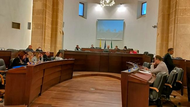 Mazara, Consiglio comunale: approvati  altri undici debiti fuori bilancio 