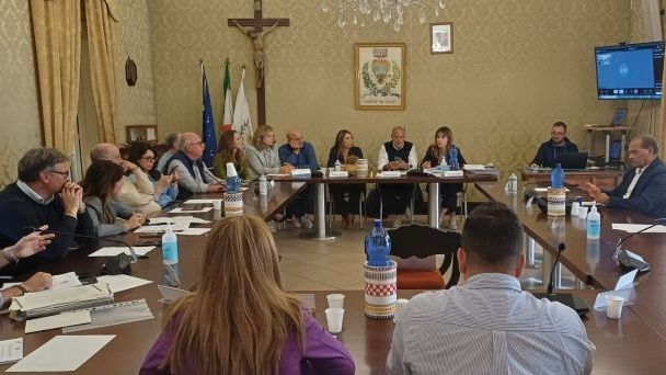 erice-approvata-dal-consiglio-comunale-la-variazione-di-bilancio-per-il-potenziamento-del-servizio-asacom