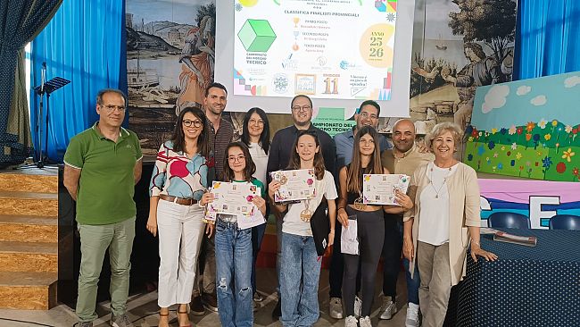 lic-lombardo-radice-pappalardo-guida-la-prima-edizione-provinciale-del-campionato-nazionale-del-disegno-tecnico