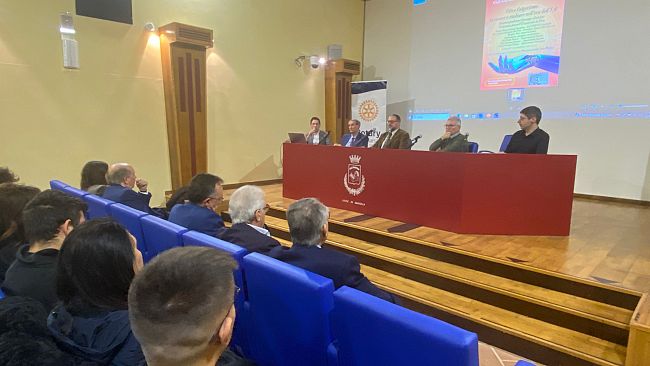 grande-partecipazione-per-la-conferenza-organizzata-dal-rotary-club-marsala-oltre-lalgoritmo