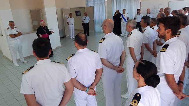 Il Vescovo della Diocesi di Trapani, Fragnelli, in visita alla Capitaneria di Porto