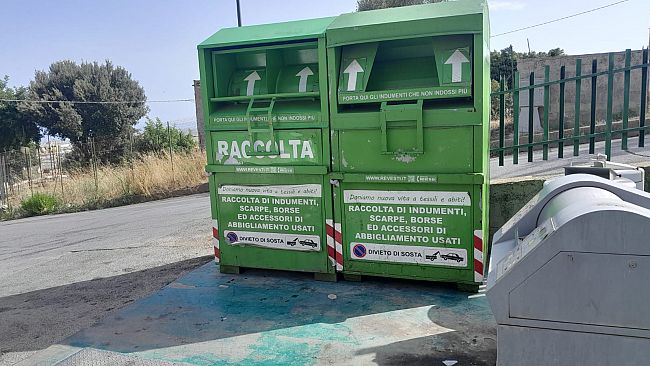 Alcamo, nuova ditta per il servizio di raccolta e conferimento degli indumenti usati 