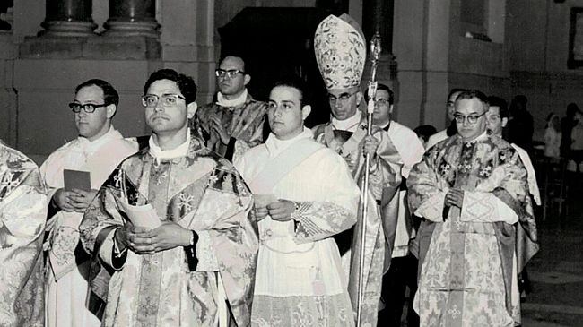 Diocesi Mazara, 50 anni di sacerdozio per Mons. Domenico Mogavero: nasce il progetto “Operatori di Pace”