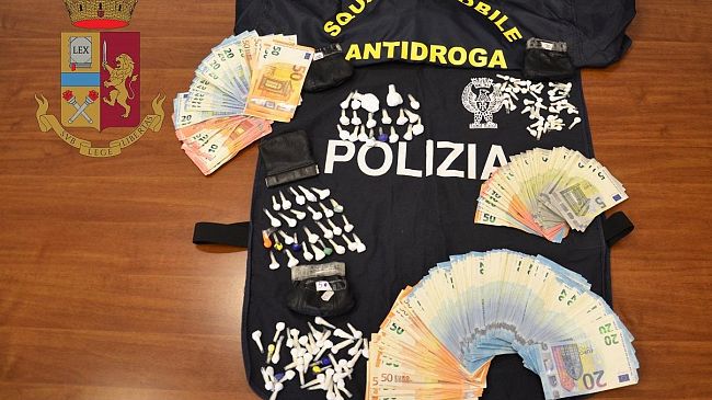Trapani, operazione della Polizia di Stato arrestato spacciatore con oltre 120 dosi di cocaina.