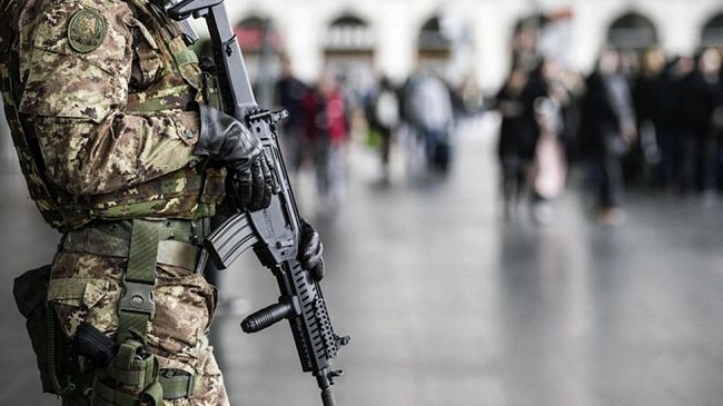 Aeroporto di Linate, un militare trapanese ferma la fuga di un tunisino