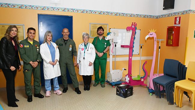 Il 37° Stormo dona materiale sanitario ai reparti pediatrici degli ospedali di Trapani e Marsala