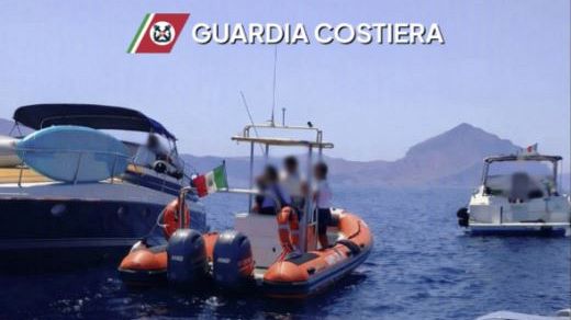 ​San Vito Lo Capo, soccorsa una famiglia in barca nelle acque del faro