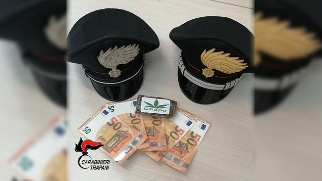 Paceco, arrestato un 22enne per spaccio di droga 