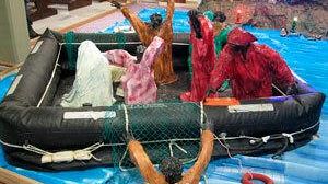 Allestito il presepe dei migranti. Messaggio di Natale del vescovo Mogavero