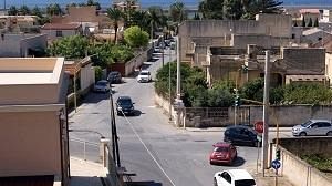 Grave incidente in via Bessarione, anziano investito mentre andava in bicicletta