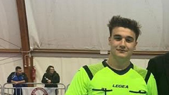 L'arbitro castelvetranese Christian Carrara selezionato per Erasmus a Gibilterra