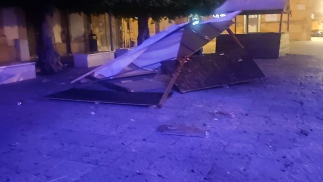 Nuovo atto vandalico completamente distrutta una delle casette del mercato solidale