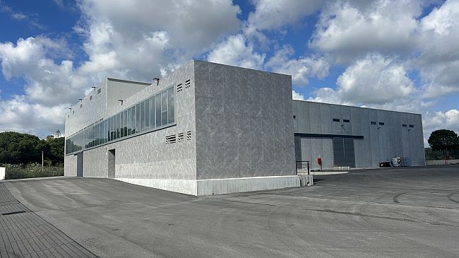 la-salluzzo-srl-centro-distribuzione-di-castelvetrano-assume-autista-con-patente-c-e-cqc
