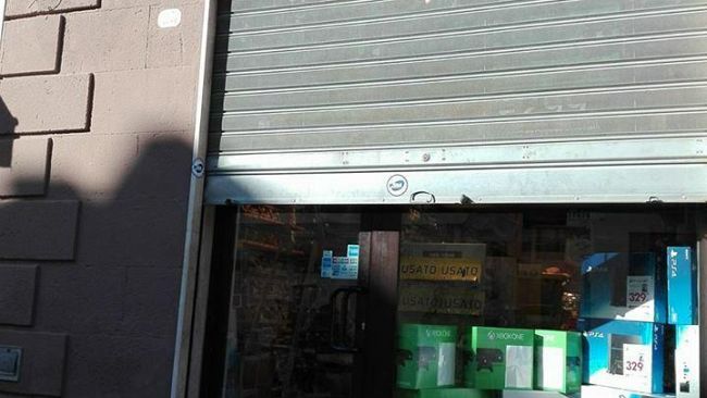 Mazara, “La banda del buco” colpisce ancora, furto ad un negozio di giochi nel centralissimo Corso Umberto I