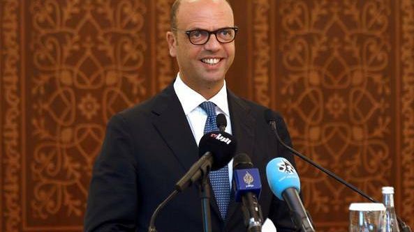 Italia-Tunisia: Alfano, “vicini ai pescatori di Mazara del Vallo”