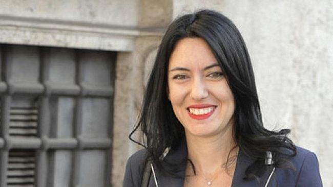 Il Ministro Azzolina: «La maturità al via il 17 giugno. L’orale varrà 40 punti»