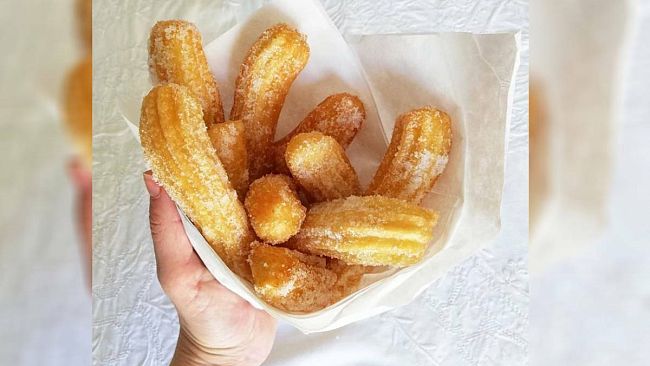 A “La ricetta della Domenica” si parla spagnolo. Ecco i Churros