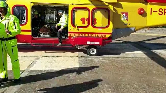 Trapani, si lancia da un viadotto alto 35 metri e rimane illesa