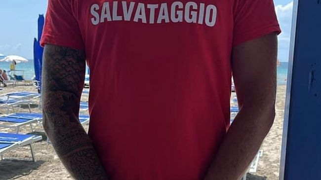 Mazara, eroico gesto a Tonnarella: bagnino salva una donna