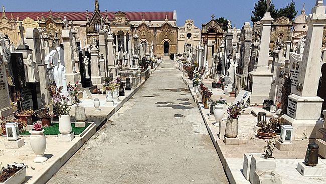 manutenzione-in-vista-chiusura-di-due-giorni-per-i-cimiteri-cappuccini-vecchio-e-nuovo-ad-alcamo