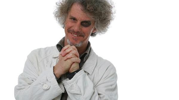 Trapani, risate e comicità al teatro Ariston con Paolo Migone