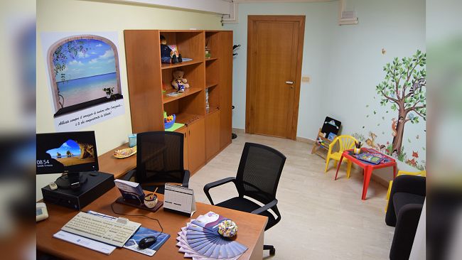 inaugurati-nei-locali-del-commissariato-di-castellammare-del-golfo-la-stanza-di-giulia