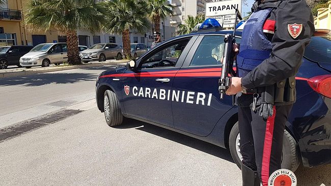 Trapani: rubano un’auto e mettono a segno una rapina. Arrestati dai carabinieri