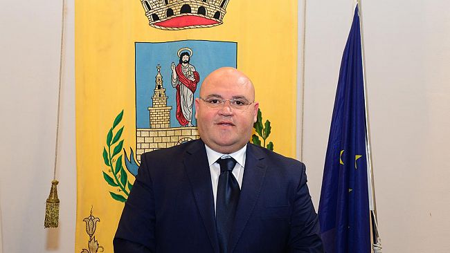 Incidente domestico per il presidente del Consiglio comunale Vito Gancitano. Auguri per una pronta guarigione