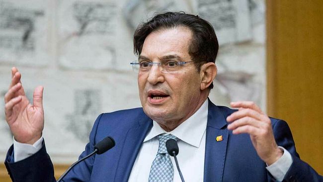 Isole Egadi, vertenza trasporti. Il Presidente Crocetta convoca i sindaci dei territori coinvolti, l’occupazione dell’aula consiliare viene sospesa.