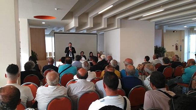 Assemblea degli agricoltori, pienone di partecipanti per discutere delicate tematiche