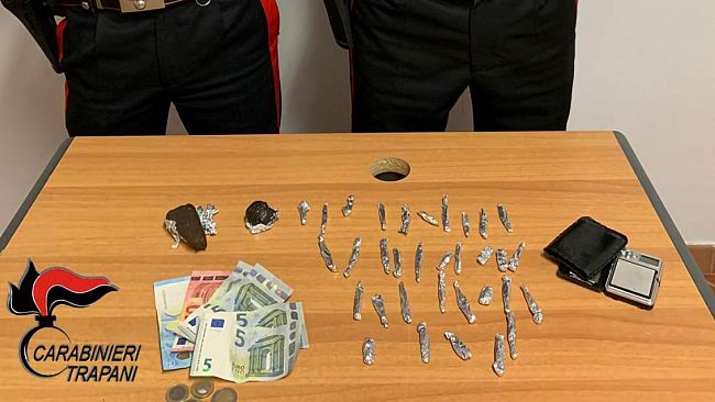 Trapani: arrestato dai Carabinieri spacciatore 22enne