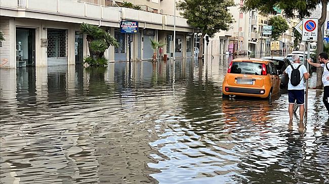 Trapani, la città è ancora allagata: milioni di euro di danni