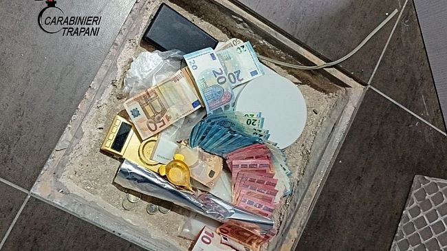 Smantellata una piazza di spaccio nel quartiere Fontanelle Sud