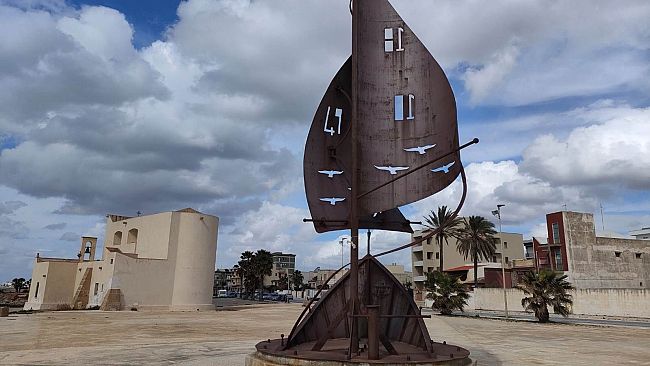 Mazara, il “Monumento al Pescatore” in stato di degrado  